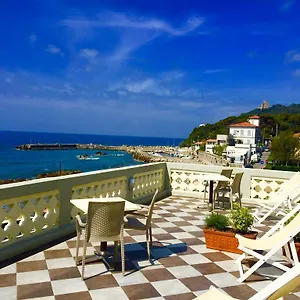 Inn Garzelli, Quercianella